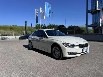 Usata BMW 320 Gran Turismo Luxury Line 184 CV (135 kW) 2013 Berlina