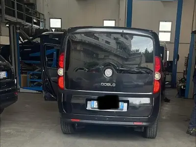 Usata Fiat Doblò 105 CV (77 kW) 2016 Nero Monovolume