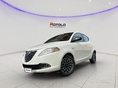 Usata Lancia Ypsilon Gold 69 CV (50 kW) 2015 Bianco Utilitaria