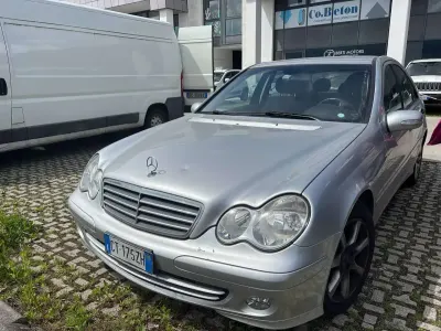 Gebraucht Mercedes C220 Avantgarde 150 PS (110 kW) 2005 Other Limousine