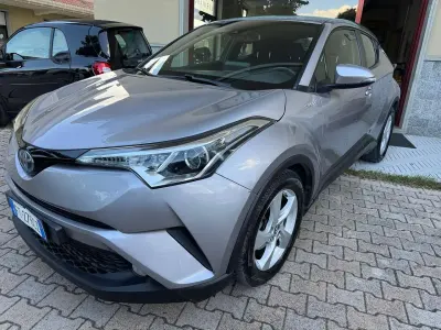Usata Toyota C-HR Business Edition 98 CV (72 kW) 2018 Grigio SUV