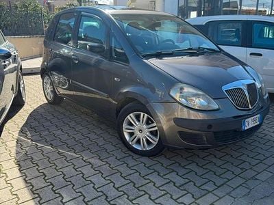Usata Lancia Musa 70 CV (51 kW) 2006 Beige Monovolume