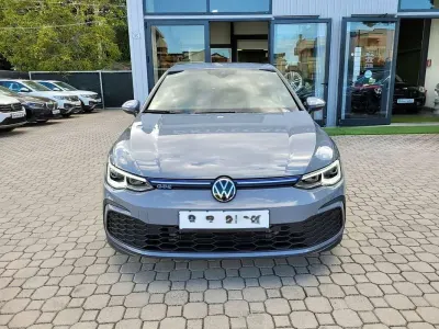 Usata VW Golf VIII GTE 150 CV (110 kW) 2021 Grigio Berlina