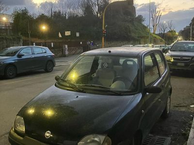 Usata Fiat 600 54 CV (39 kW) 2008 Nero Utilitaria