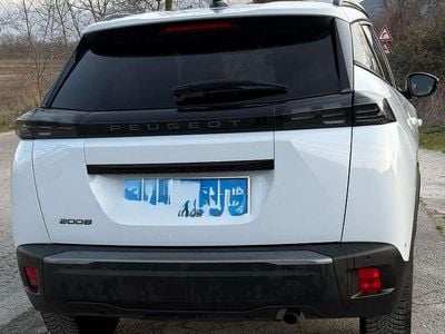 Usata Peugeot 2008 Allure 101 CV (74 kW) 2023 Bianco SUV