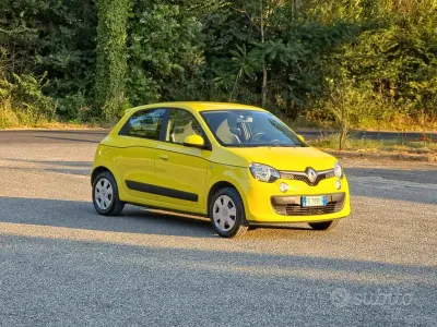 Usata Renault Twingo SE 69 CV (50 kW) 2016 Giallo Utilitaria