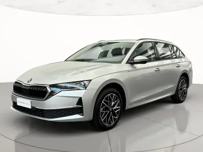 Usata Skoda Octavia Selection 115 CV (84 kW) 2025 Argento brillante metallizzato Station wagon