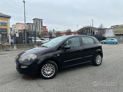 Usata Fiat Grande Punto 75 CV (55 kW) 2012 Nero Utilitaria