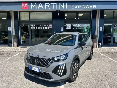 Usata Peugeot 2008 Allure 102 CV (75 kW) 2024 Grigio SUV