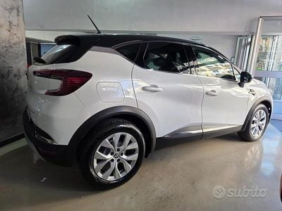 Usata Renault Captur RS Line 100 CV (73 kW) 2021 Bianco SUV