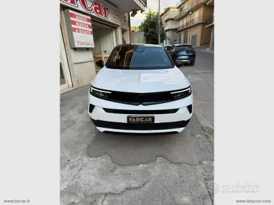 Usata Opel Mokka 131 CV (96 kW) 2025 Bianco SUV