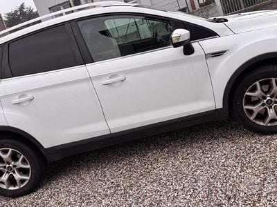 Usata Ford Kuga 140 CV (102 kW) 2011 Bianco SUV