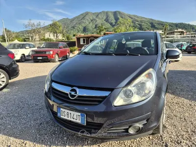 Usata Opel Corsa Cosmo 75 CV (55 kW) 2008 Blu Utilitaria