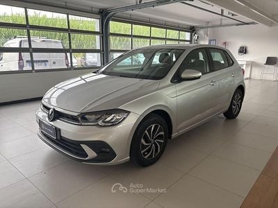 Argento Usata 2023 VW Polo Life Berlina | 18.390 € (Buon prezzo)