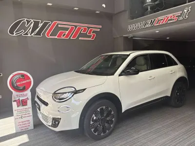 Nuova Fiat 600 La Prima 110 CV (80 kW) 2026 Bianco SUV