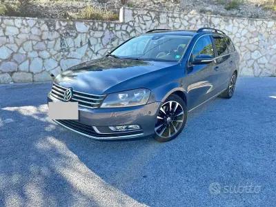 Usata VW Passat 140 CV (102 kW) 2013 Grigio Station wagon
