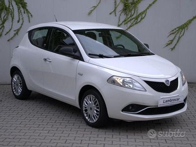 Usata Lancia Ypsilon Silver 85 CV (62 kW) 2017 Bianco Utilitaria