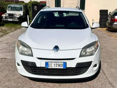 Usata Renault Mégane GrandTour 90 CV (66 kW) 2010 Bianco Station wagon