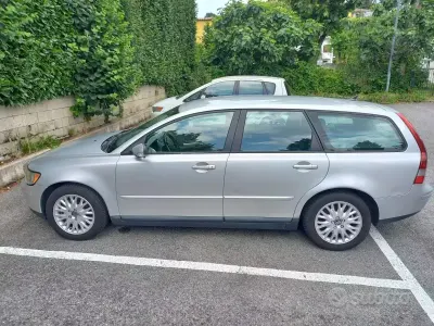 Usata Volvo V50 136 CV (100 kW) 2004 Grigio Station wagon