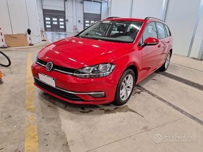 Usata VW Golf VII Business 116 CV (85 kW) 2020 Rosso Station wagon