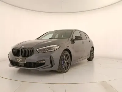 Gebraucht BMW 118 M Sport 150 PS (110 kW) 2021 Grau Kleinwagen