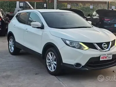 Usata Nissan Qashqai Acenta 110 CV (80 kW) 2015 Bianco SUV