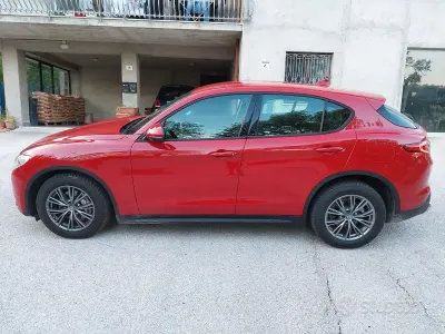 Usata Alfa Romeo Stelvio Business 160 CV (117 kW) 2018 Rosso SUV