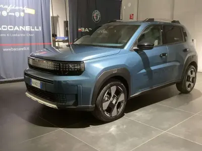 Nuova Fiat Grande Panda La Prima 110 CV (80 kW) 2025 Blu/azzurro Utilitaria
