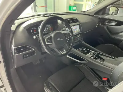 Usata Jaguar F-Pace R-Sport 180 CV (132 kW) 2017 Bianco SUV