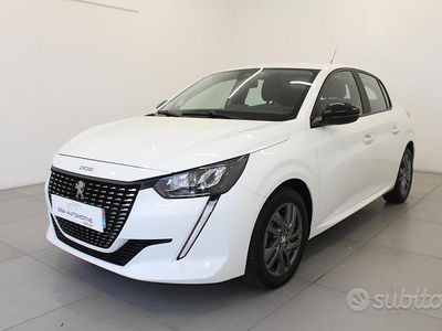Usata Peugeot 208 Allure 101 CV (74 kW) 2022 Bianco Utilitaria