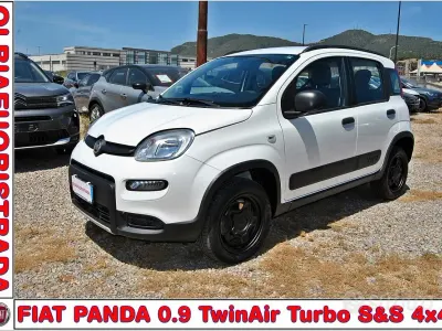 Usata Fiat Panda 4x4 S 85 CV (62 kW) 2019 Bianco Utilitaria