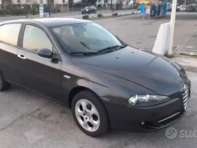 Usata Alfa Romeo 147 Progression 120 CV (88 kW) 2009 Nero Utilitaria