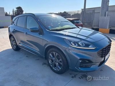 Usado Ford Kuga ST-Line 120 CV (88 kW) 2024 Azul SUV