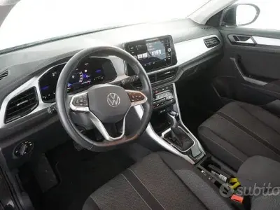 Usata VW T-Roc 150 CV (110 kW) 2025 Nero SUV