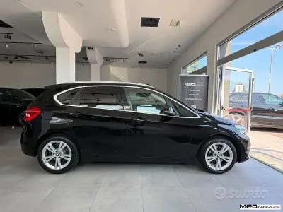 Usata BMW 218 Active Tourer Advantage 150 CV (110 kW) 2015 Nero Monovolume