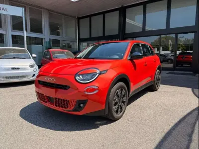 Nuova Fiat 600 Pop 110 CV (80 kW) 2026 Arancio sole d'italia (metalli SUV