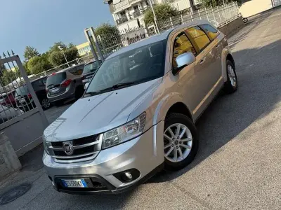 Usata Fiat Freemont Lounge 140 CV (102 kW) 2013 Grigio SUV