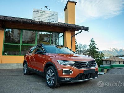 Usata VW T-Roc Style 150 CV (110 kW) 2018 Arancione SUV