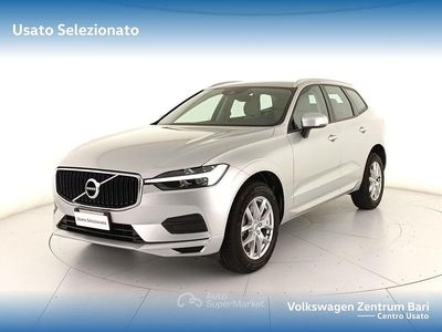 Usata Volvo XC60 Momentum 197 CV (144 kW) 2021 Argento SUV