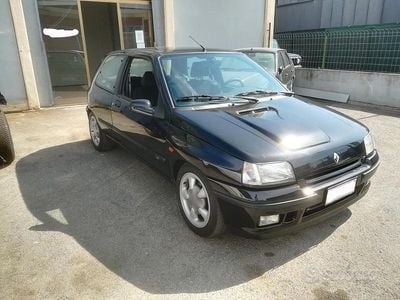 Usata Renault Clio 135 CV (99 kW) 1995 Nero Utilitaria