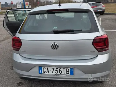 Usata VW Polo Trendline 90 CV (66 kW) 2020 Grigio Utilitaria