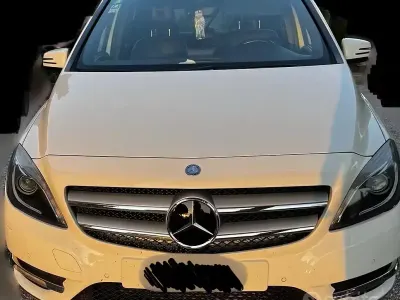 Usata Mercedes B200 Executive 136 CV (100 kW) 2012 Bianco Monovolume