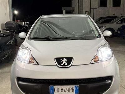 Usata Peugeot 107 54 CV (39 kW) 2006 Utilitaria