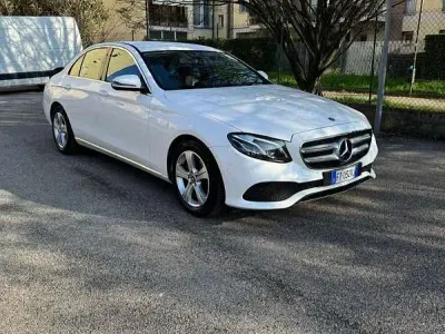Usata Mercedes E200 150 CV (110 kW) 2017 Bianco Berlina
