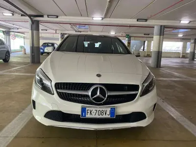 Usata Mercedes A180 Executive 109 CV (80 kW) 2017 Utilitaria
