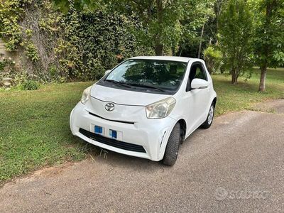 Toyota iQ