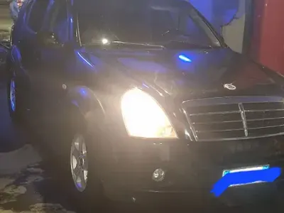Usata SsangYong Rexton 186 CV (136 kW) 2008 Nero SUV