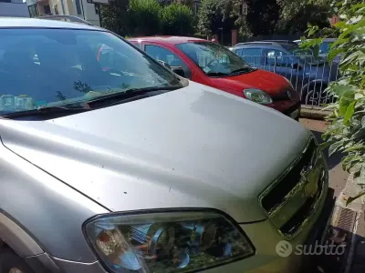 Usata Chevrolet Captiva 150 CV (110 kW) 2007 Grigio SUV