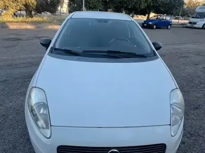 Usata Fiat Punto 90 CV (66 kW) 2007 Bianco Utilitaria