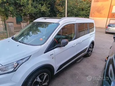 Usata Ford Tourneo Connect 120 CV (88 kW) 2021 Bianco Monovolume